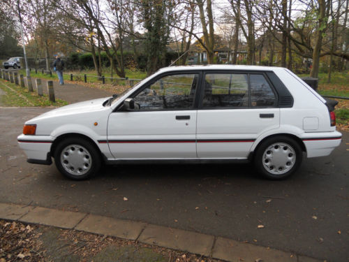 1990 Nissan Sunny 1.8 ZX 4