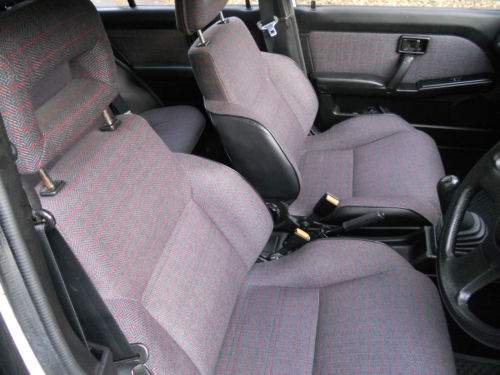 1990 Nissan Sunny 1.8 ZX Front Interior
