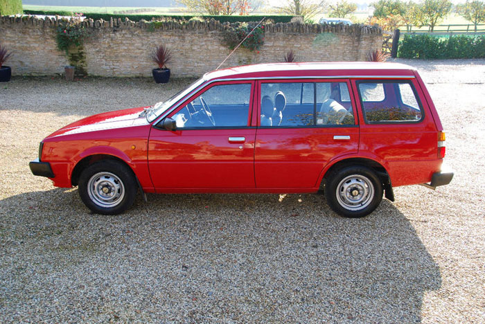 1989 nissan sunny 1.3dx 4 door estate 3