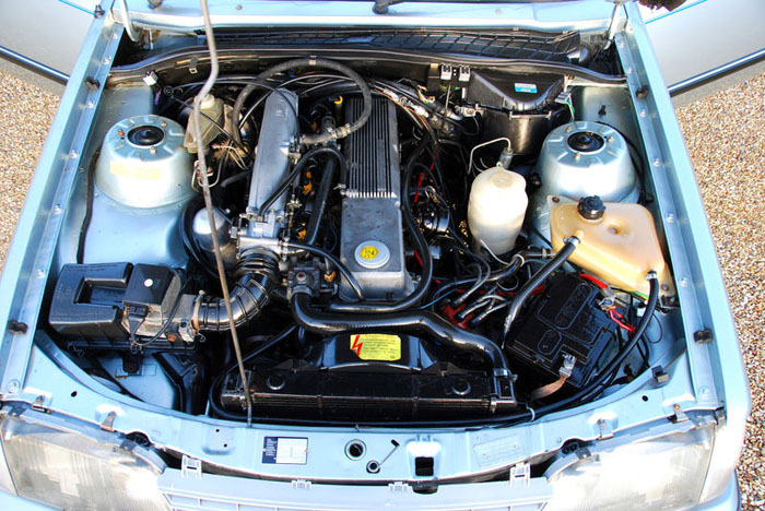 1983 opel senator 3.0 cd e auto engine bay 2