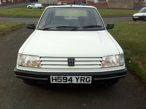 1990 peugeot 309 1.3 front