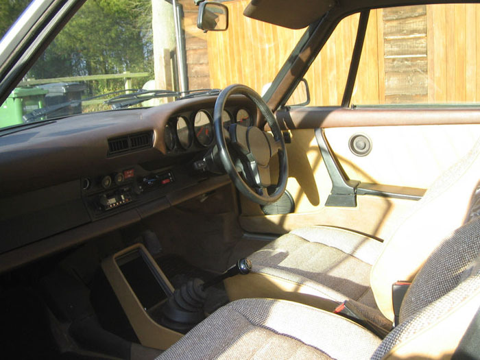 1982 porsche 911 sc interior