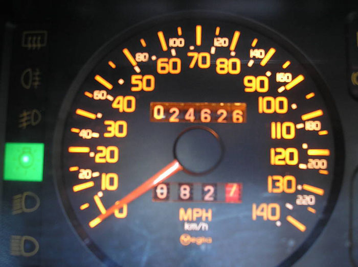 1990 renault 19 tse auto speedometer