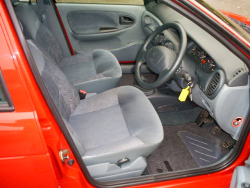 1998 renault megane scenic 1.6 alize interior