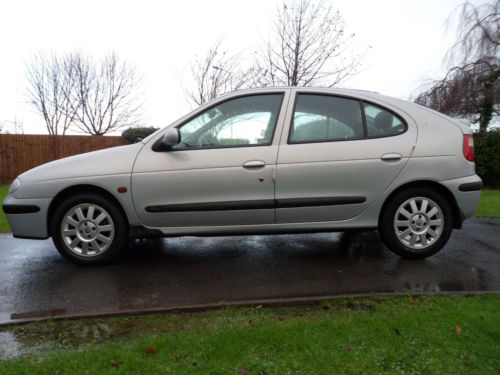 2001 renault megane 1.6cc dynamique 4