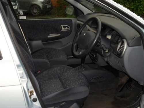 2001 renault megane 1.6cc dynamique interior