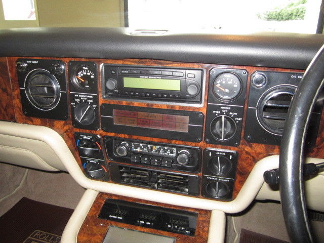 1980 Rolls Royce Camargue Dashboard Controls