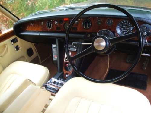 1975 rolls royce silver shadow interior dashboard
