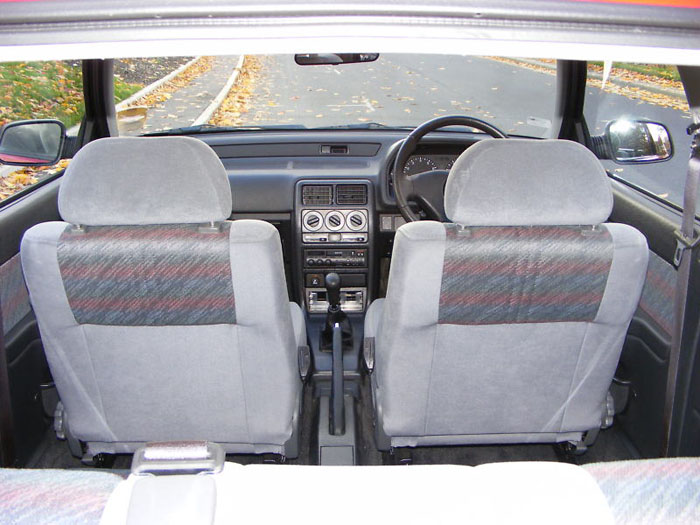 1994 rover 214 i 8v interior 2