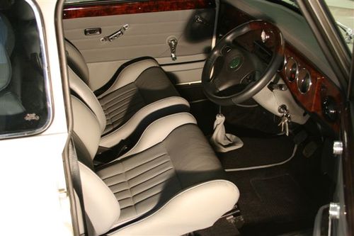 1999 Rover Mini Seven Interior