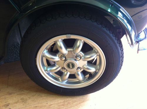 2001 Rover Mini Cooper Wheel