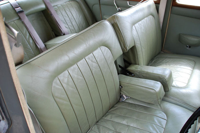 1959 rover p4 interior 4