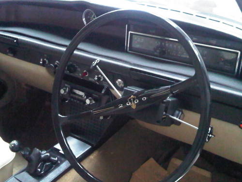 1972 rover 2000 sc p6 dashboard