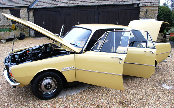 1974 Rover 2200 SC P6 Doors Open