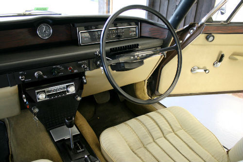 1974 Rover P6 2200 SC Dashboard Steering Wheel