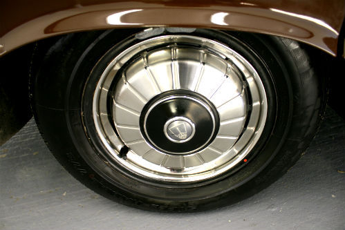 1974 Rover P6 2200 SC Wheel