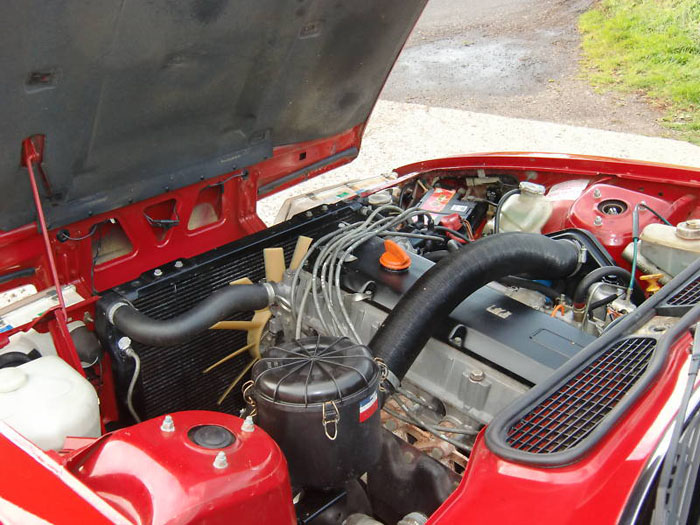 1984 rover sd1 2600 vanden plas auto engine bay