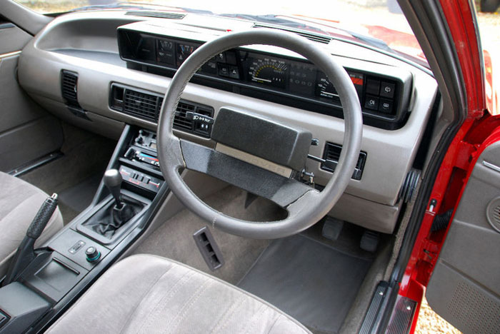 1987 rover sd1 2300 5 speed manual interior 3