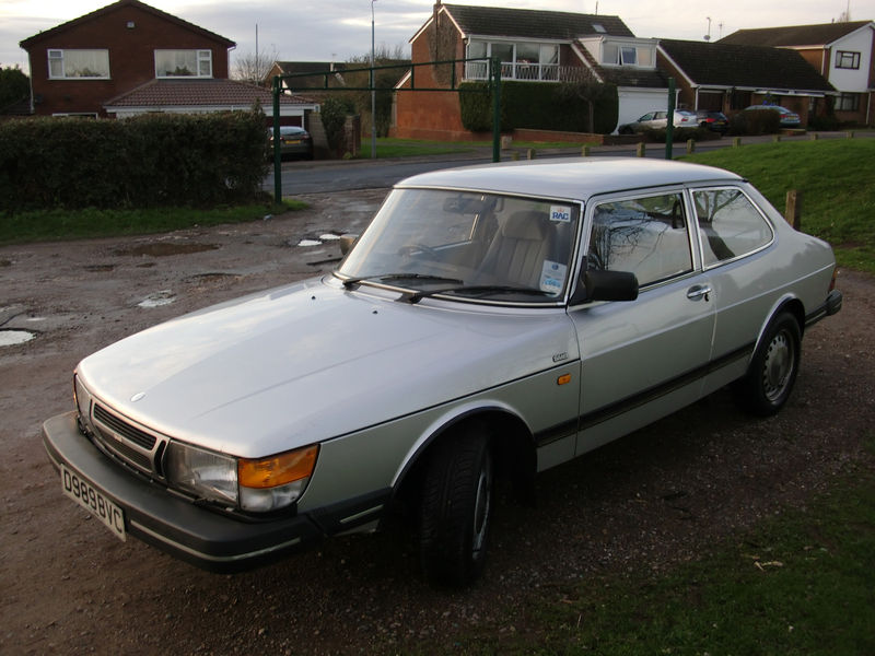 1986 saab 900 classic 2.0 litre 2 door saloon 2