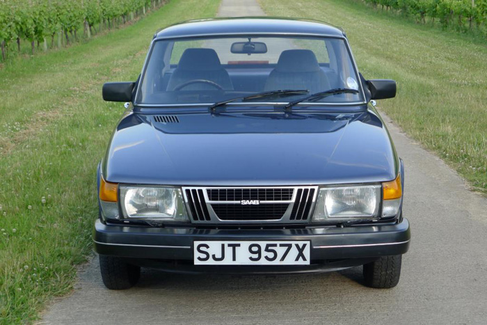 1982 Saab 900 GLs Front