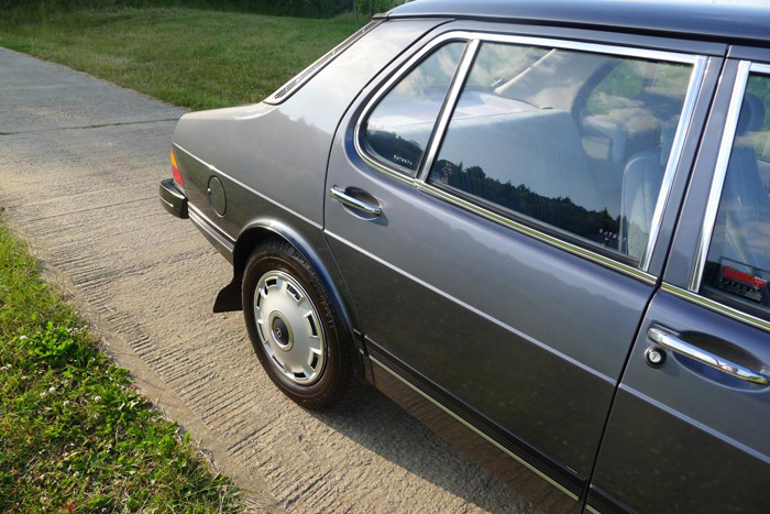 1982 Saab 900 GLs Wheel