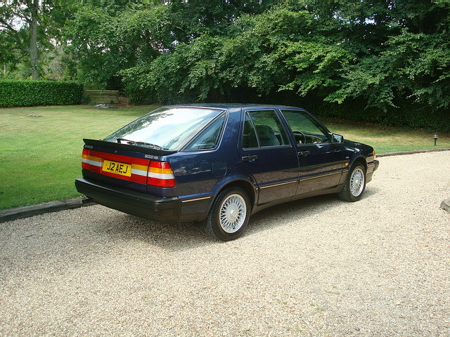 1991 Saab 9000 XSi 2