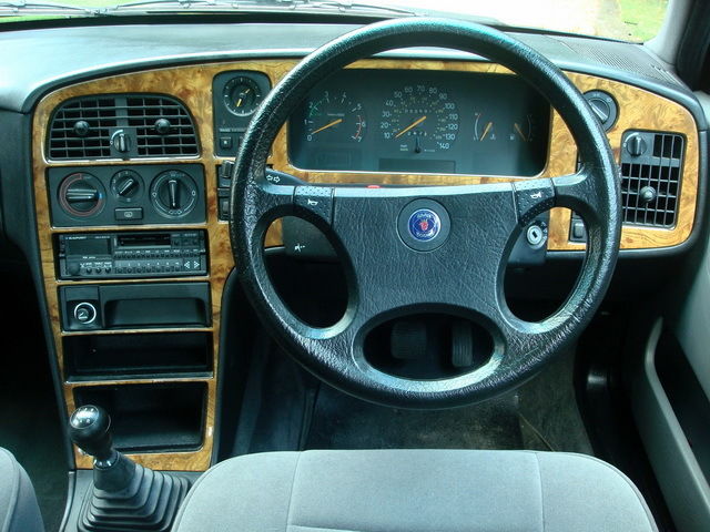 1991 Saab 9000 XSi Dashboard Steering Wheel