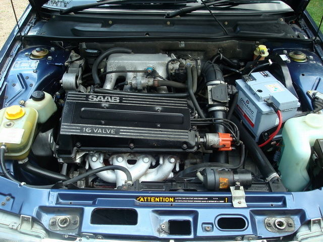1991 Saab 9000 XSi Engine Bay