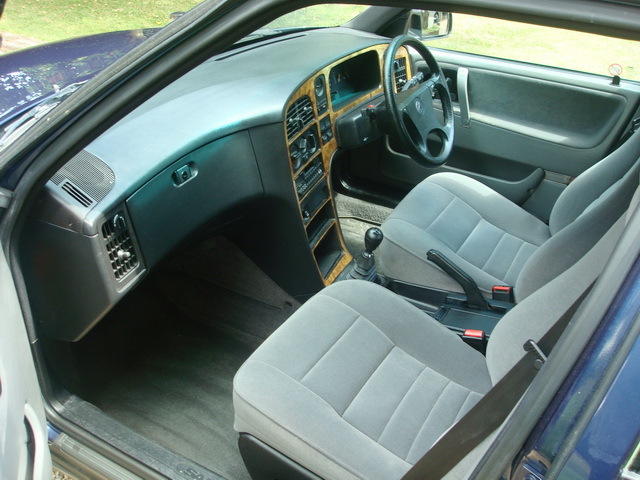 1991 Saab 9000 XSi Front Interior 1