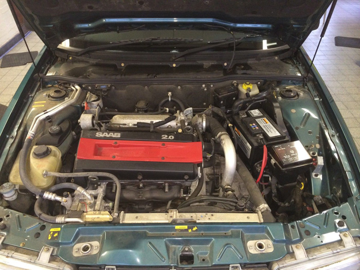 1994 Saab 9000 CSE Turbo Engine Bay