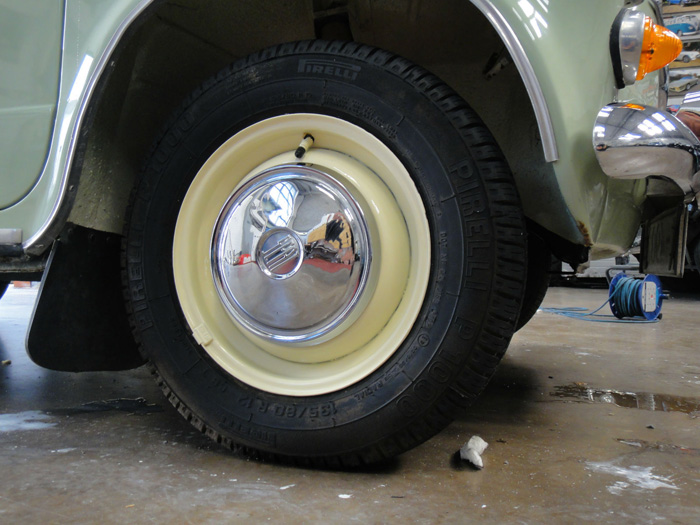 1967 Seat 600D Wheel