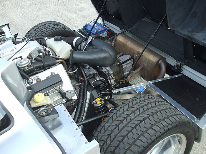 1997 spectre r42 engine bay