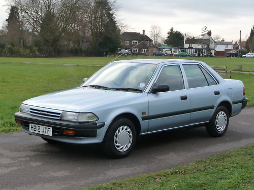 1990 h toyota carina 1