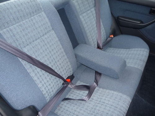 1990 h toyota carina interior 2