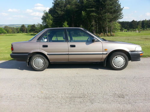 1989 Toyota Corolla GL Side