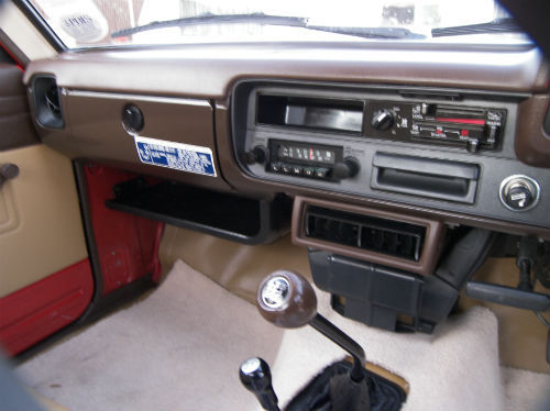 1982 toyota hi lux 1968cc interior