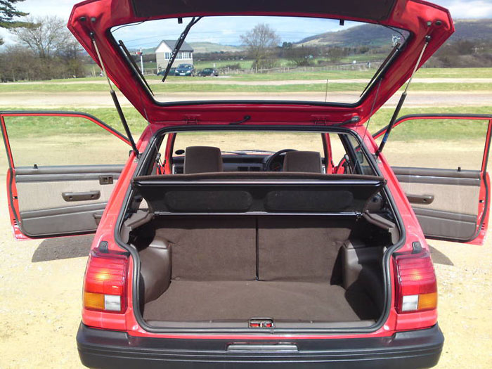 1989 toyota starlet 1.0gl boot