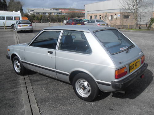 toyota starlet 1.0 gl 3dr rwd 4