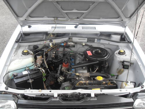 toyota starlet 1.0 gl 3dr rwd engine bay