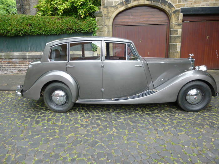 1954 Triumph Renown Razor Edge 3