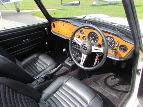 1977 Triumph TR6 Interior 2