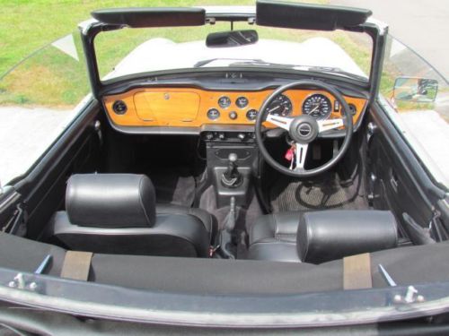 1977 Triumph TR6 Interior Dashboard