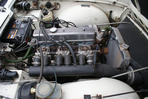 1970 triumph tr6 engine bay 2