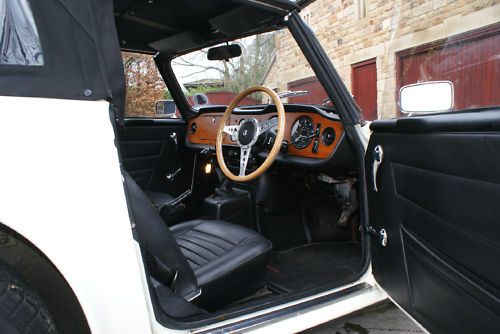 1970 triumph tr6 interior 1