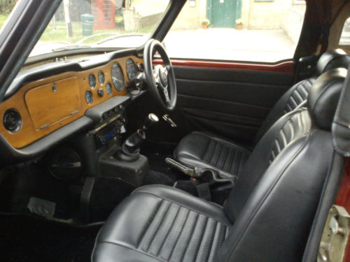 1972 triumph tr6 150bhp 2.5 litre 6 cylinder engine interior