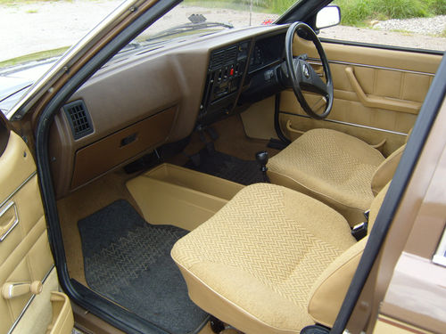 1982 Vauxhall Astra MK1 1.6 EXP Interior