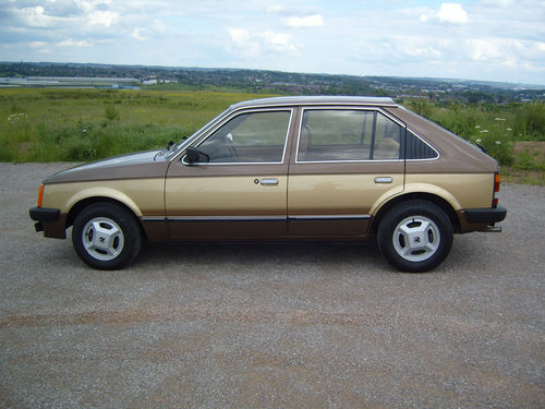 1982 Vauxhall Astra MK1 1.6 EXP Side