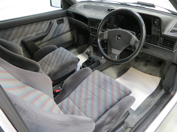 1990 Vauxhall Astra MK2 GTE Front Interior