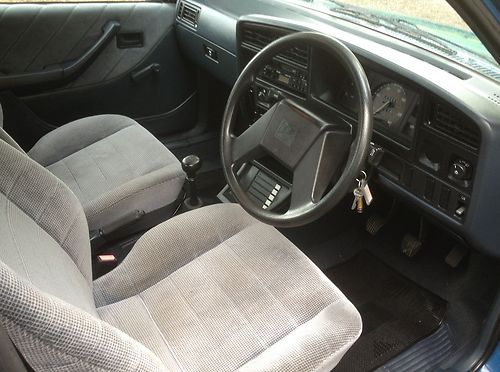 1988 Vauxhall Cavalier MK2 1.3L Front Interior