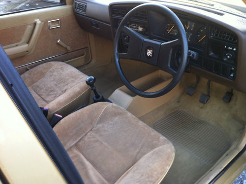 1984 Vauxhall Cavalier GL HB Interior